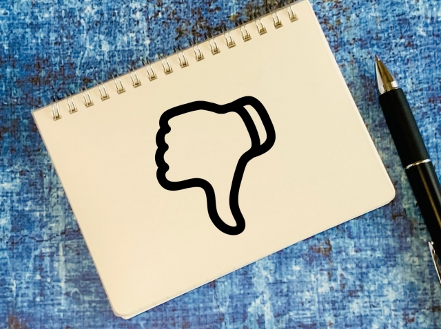 BADマークとボールペン